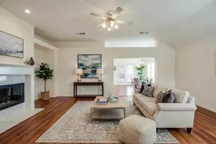 10059 Cambridge Dr, Frisco, TX 75035 - Photo 3