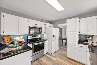 2700 Yorkfield Court, Arlington, TX 76001 - Photo 5