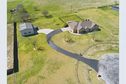 109 Heritage Parkway W, Decatur, TX 76234 - Photo 1