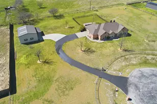 109 Heritage Pkwy W, Decatur, TX 76234 - Photo 1