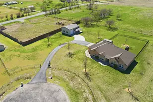 109 Heritage Pkwy W, Decatur, TX 76234 - Photo 3