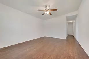 301 Lipscomb St, Cleburne, TX 76031 - Photo 5