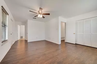 301 Lipscomb Street, Cleburne, TX 76031 - Photo 13