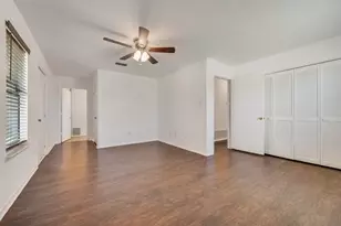 301 Lipscomb St, Cleburne, TX 76031 - Photo 13