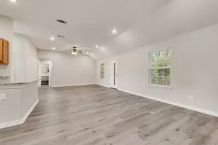 1708 Wright St, Greenville, TX 75401 - Photo 9