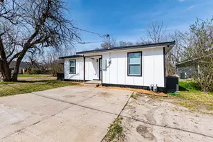 1112 Marshall St, Greenville, TX 75401 - Photo 3