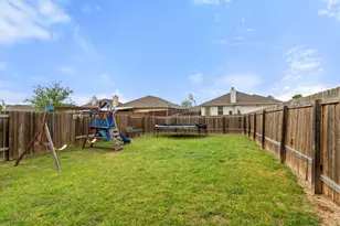 9831 Whistler Dr, Dallas, TX 75217 - Photo 19