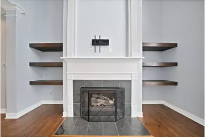 1015 W Bluff Street, Fort Worth, TX 76102 - Photo 9