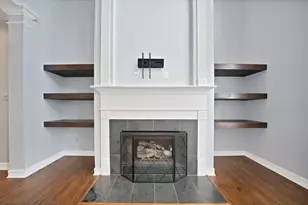 1015 W Bluff St, Fort Worth, TX 76102 - Photo 9