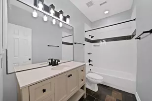 1015 W Bluff St, Fort Worth, TX 76102 - Photo 27