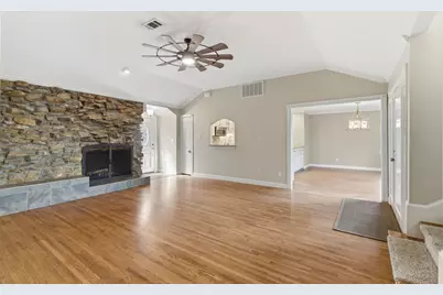 3526 Lakeridge Drive, Grapevine, TX 76051 - Photo 7