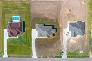995 Galaxy Rd, Woodway, TX 76712 - Photo 39