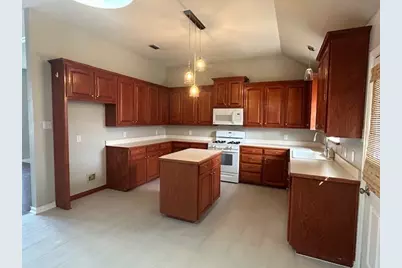 2604 Whispering Oaks, Denton, TX 76209 - Photo 5