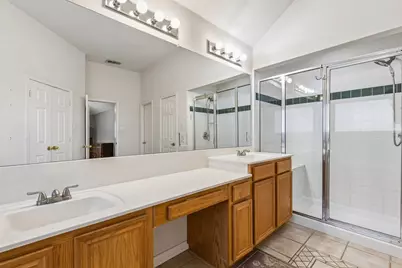 405 Stoneleigh Circle, Lake Dallas, TX 75065 - Photo 25