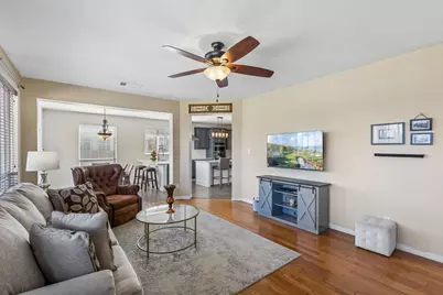 405 Stoneleigh Circle, Lake Dallas, TX 75065 - Photo 13
