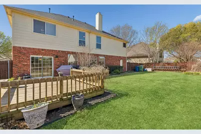 405 Stoneleigh Circle, Lake Dallas, TX 75065 - Photo 9