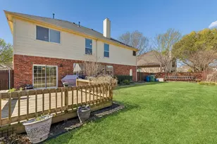 405 Stoneleigh Cir, Lake Dallas, TX 75065 - Photo 9