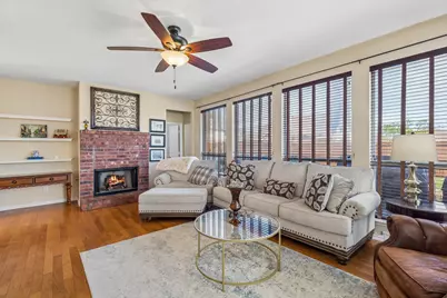 405 Stoneleigh Circle, Lake Dallas, TX 75065 - Photo 11