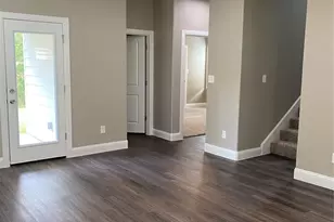 422 W Coffin St, Denison, TX 75020 - Photo 5