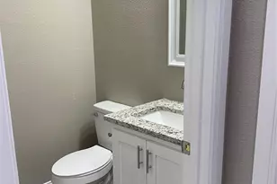 422 W Coffin St, Denison, TX 75020 - Photo 7