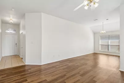 1914 Lennox Lane, Arlington, TX 76018 - Photo 5