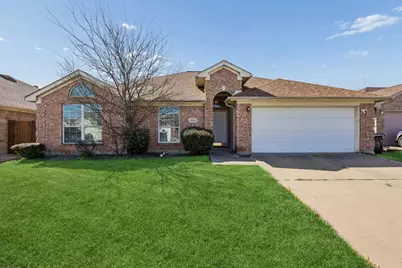 1914 Lennox Lane, Arlington, TX 76018 - Photo 1