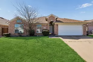 1914 Lennox Ln, Arlington, TX 76018 - Photo 1