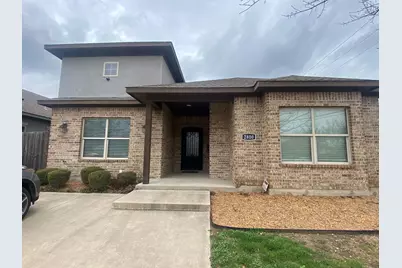 2800 Gordon Avenue, Fort Worth, TX 76110 - Photo 1