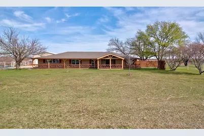 3884 E Lois Road, Sanger, TX 76266 - Photo 3