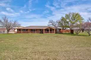 3884 E Lois Rd, Sanger, TX 76266 - Photo 3