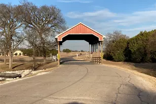 8184 Cedarcrest Dr, Whitney, TX 76692 - Photo 1