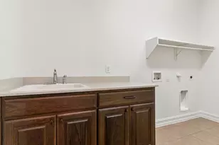 8025 Shadow Wood Dr, North Richland Hills, TX 76182 - Photo 11