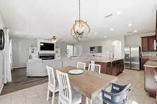 253 Calvert St, Waxahachie, TX 75165 - Photo 3