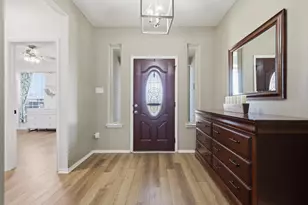 253 Calvert St, Waxahachie, TX 75165 - Photo 7