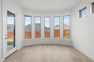 933 Mumms Fld Dr, Fort Worth, TX 76247 - Photo 7