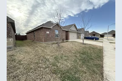 3303 Knoll Dr, Ennis, TX 75119 - Photo 3