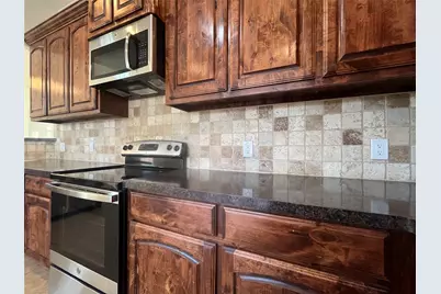 5225 S Cockrell Hill Road, Dallas, TX 75236 - Photo 17