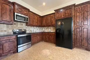 5225 S Cockrell Hill Rd, Dallas, TX 75236 - Photo 13