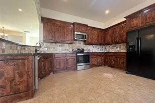 5225 S Cockrell Hill Rd, Dallas, TX 75236 - Photo 11