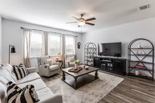 1721 Eworth Dr, Little Elm, TX 75068 - Photo 5