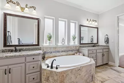 2409 Surrey Court, Flower Mound, TX 75022 - Photo 23