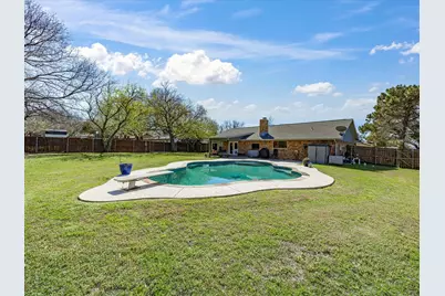 401 Brookhollow Street, Decatur, TX 76234 - Photo 31