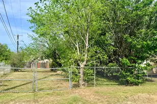 1122 4th St, Graham, TX 76450 - Photo 31