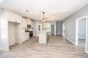 307 Bonham St, Nocona, TX 76255 - Photo 3