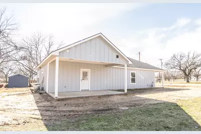 307 Bonham Street, Nocona, TX 76255 - Photo 23