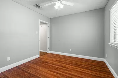 710 Peach Court, Grapevine, TX 76051 - Photo 15