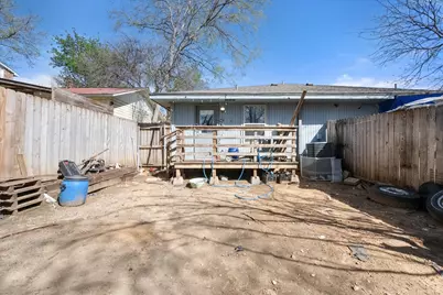 1129 College Street, Grand Prairie, TX 75050 - Photo 15