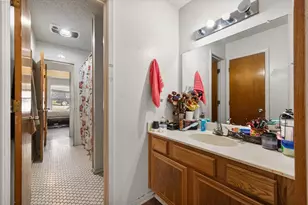 1129 College St, Grand Prairie, TX 75050 - Photo 9