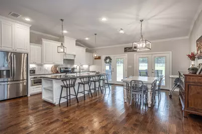 228 Colt Drive, Lake Kiowa, TX 76240 - Photo 9