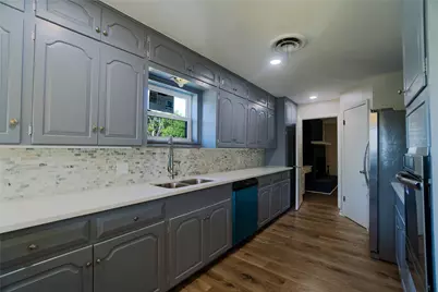 5801 Wedgworth Road, Fort Worth, TX 76133 - Photo 11